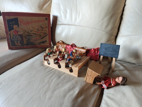 Puppenschule ddr mit puppen - puppenschule,