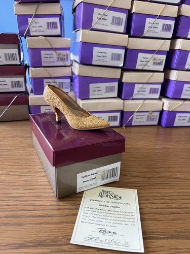 Just the right shoe - the, goldener