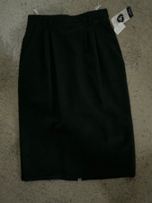 schwarzer gecrashter Woll-Rock