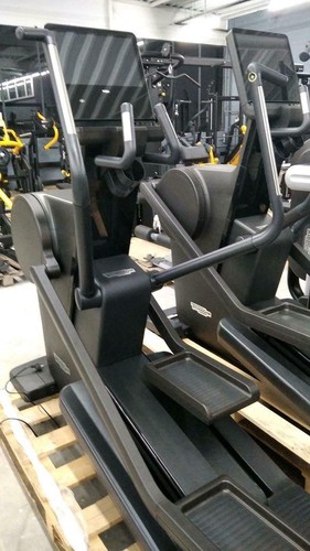 Technogym artis crosstrainer - technogym,