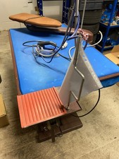 Profi Bügeltisch für