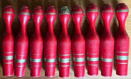 Altes spielzeug kegel - spielzeug,