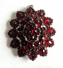 Antiker Granatanhänger