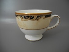 Wedgwood Kaffeetasse CORNUCOPIA Cream colors Bone China England