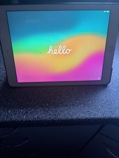 Apple iPad 6.Gen. 32GB, WiFi (Ohne Simlock), 9.7 Zoll - Silber