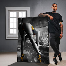 Kunstwerk  "Golden Heels" auf