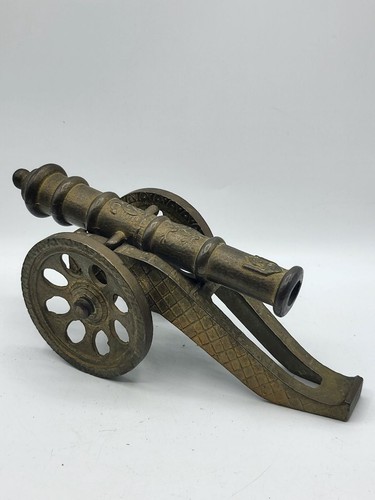 Alte dekorative bronze - #b7,