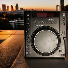 Reloop RMP-2.5 Alpha Cross Media Player / DJ ControllerMIDI-fähig | CD / MP3 