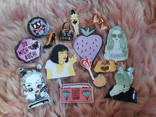 Neu konvolut pins - neu,