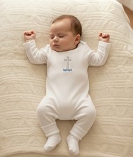 Weißer Taufstrampler