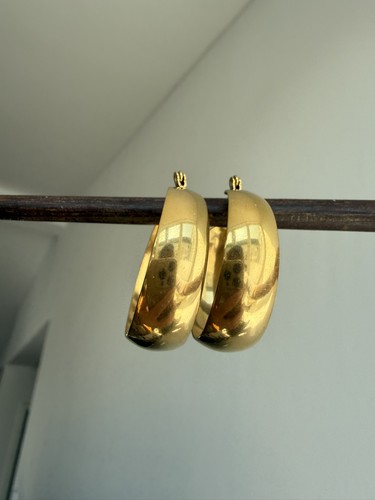 Wunderschöne goldene creolen - wunderschöne,