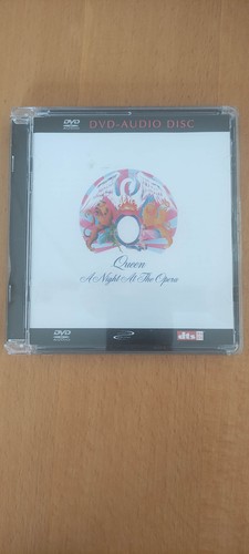 Queen night the opera - at,