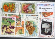 50 verschiedene Briefmarken mit  Pilze , Pilzen , Mushrooms