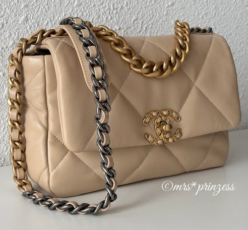 Chanel small beige - chanel,