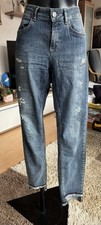 Blaue Jeans mit Perlen von