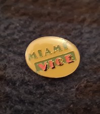 Miami Vice Kult TV-Serie 80s Vintage Pin Anstecker 2,9gr. 2x1cm Crocket Tubbs 