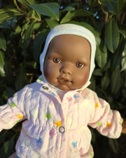 Puppe dunkel Llorens Babypuppe 42 cm mit Wechselkleidung Spielpuppe weich, Doll