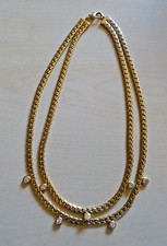 Collier/doppelte Kette goldfarbig mit integrierten Steinchen in der Fassung