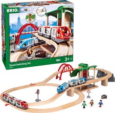  BRIO World 33512 Großes BRIO Bahn Reisezug Set - Eisenbahn mit Bahnhof,  