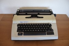 Erika Schreibmaschine Robotron  S 2020 sehr gut erhalten und kaum benutzt