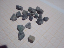 lot mit 20 kleinen Rohsmaragden wie abgebildet im Originalgestein ca. 50 ct nr 2