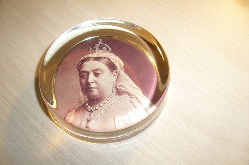 Antiker briefbeschwerer queen - antiker,