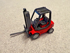 SIKU 1717 Linde H30 Gabelstapler rot 1:55