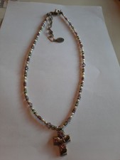 Kleine Perlen-Kreuz-Halskette, Handgemacht von Michal Galon 36cm bis 45cm lang 