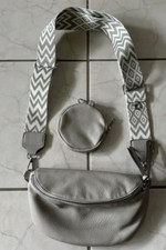 Crossbody Bag mit Geldböre Umhängetasche unbenutzt Tasche Brusttasche