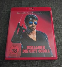 Sylvester Stallone ist..." C I