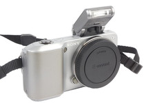 Sony Alpha NEX-3 14.2MP