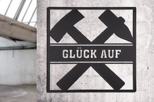 67782 Schriftzug Wand Relief