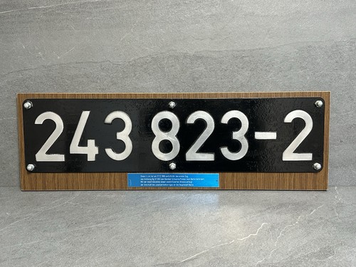 Großes lokschild 243 823 - lokschild, 823-2
