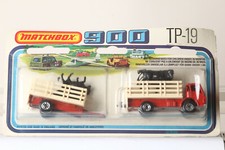 Matchbox 900 TP-19 Cattle Truck rot, komplett mit vier Bullen in OVP (188529)