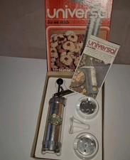 DDR Universal Gebäckpresse Plätzchenpresse viel Zubehör Beschreibung OVP 