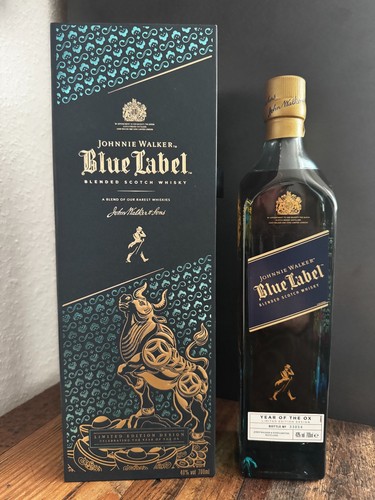 Johnnie walker blue - johnnie, label