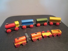 2x alte antike  Holzeisenbahn  Eisenbahn Zug  aus Holz  vintage