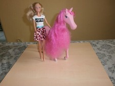 Barbie Pferd mit Barbie Puppe