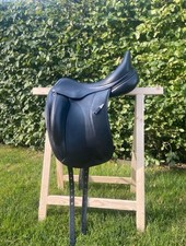 Dressursattel Equipe Viktoria 17,5 Zoll, schwarz, guter Zustand 