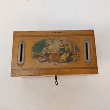 x-94230	Antike Holz Spardose um 1900 mit Schlüssel, mit Gebrauchsspuren,