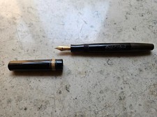 Alter Aristokrat Füllfederhalter mit massiver 14 K (585) Gold Feder Vintage