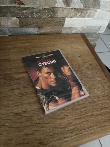 Cyborg jean claude van - van, damme