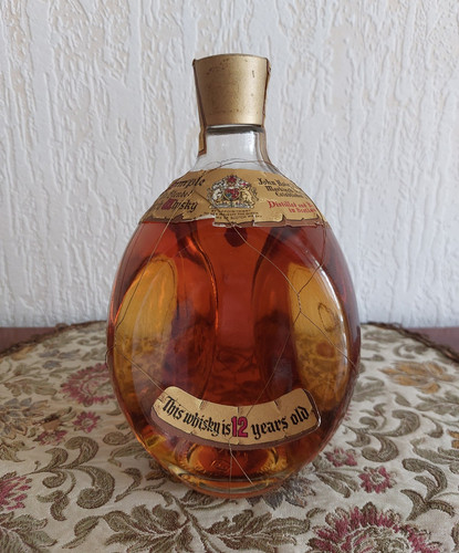 Dimple blended scotch whisky - dimple,