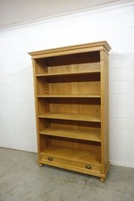 Bücherschrank / Regal aus