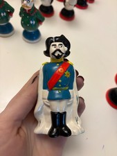Handbemalte Schachfiguren aus Holz Bayern vs. Preußen – König Ludwig & Bismarck