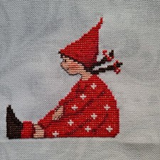 Pippa sitzend nach links