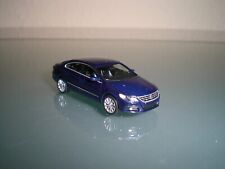 Wiking Volkswagen VW Passat Coupé dunkelblau metallic Artnr. 0069 01 30