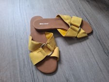 top NEU gelbe Graceland Sandalen Gr. 39 Miss Pantoletten Silberschnalle 