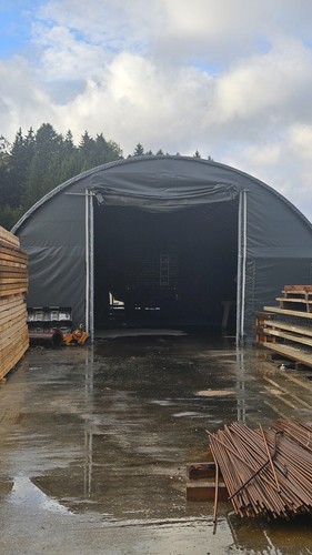 Rundbogenhalle neuwertig