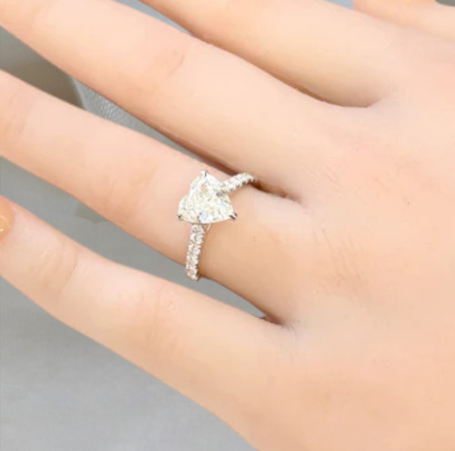 Karat diamant - 1,85,